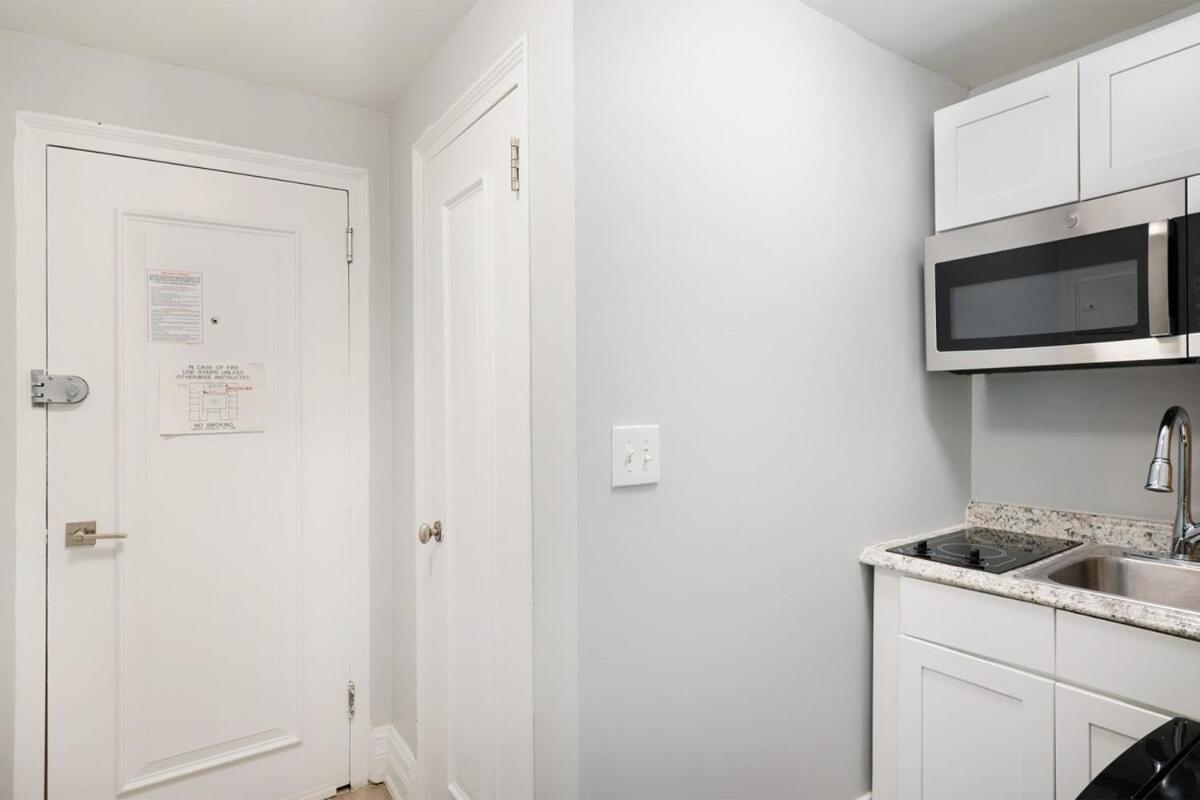 Apartment 73-201 New 1br1bth Uws Doorman Gym New York