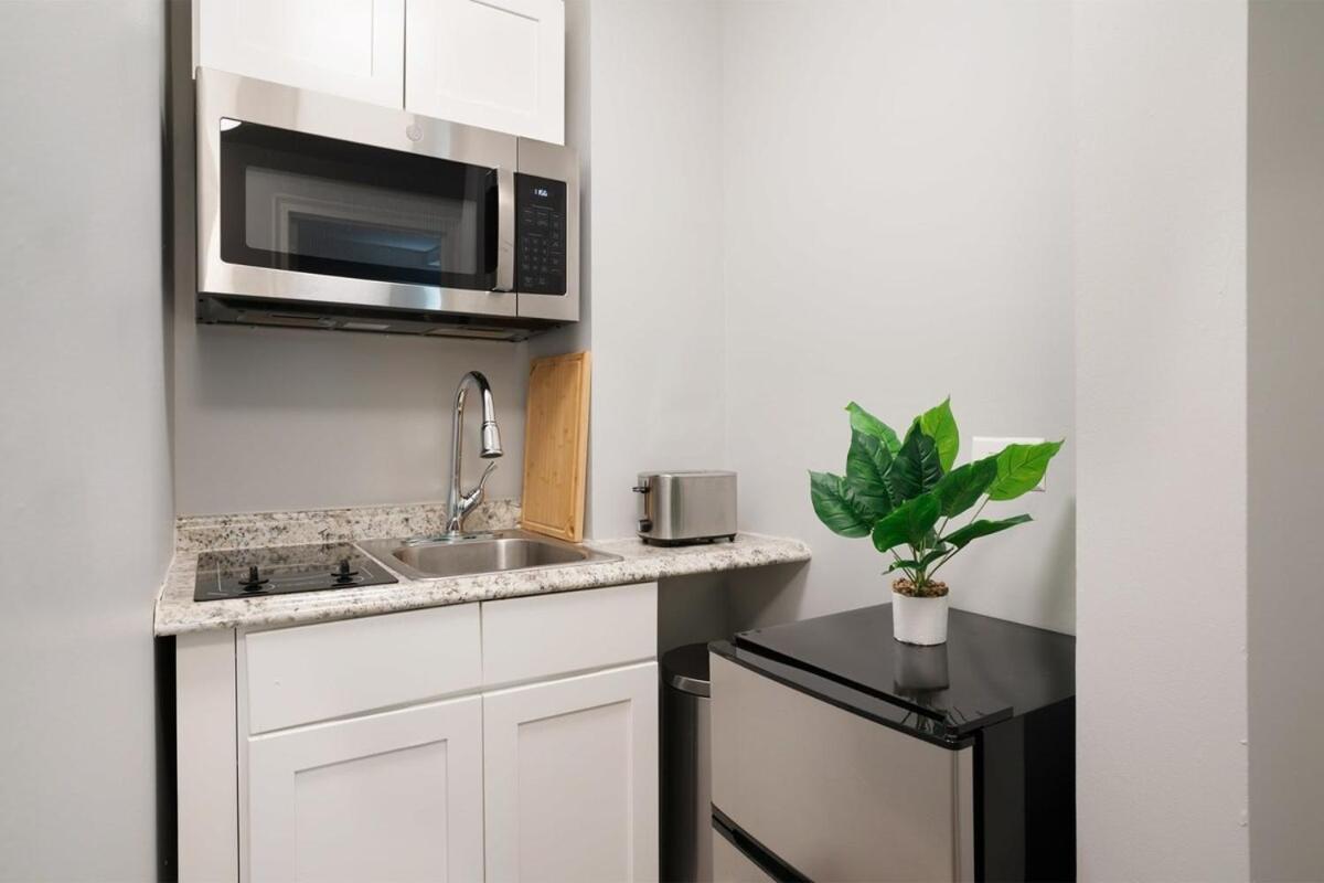 73-201 New 1br1bth Uws Doorman Gym *