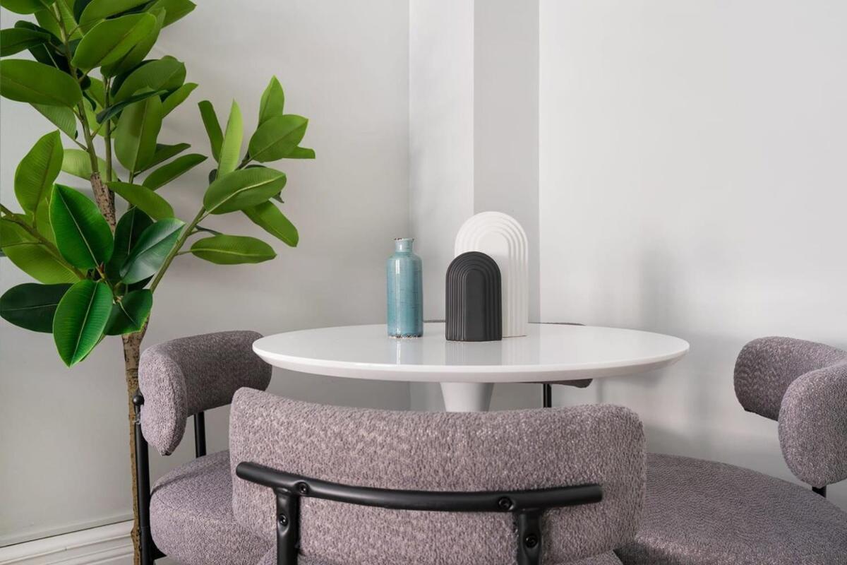 73-201 New 1br1bth Uws Doorman Gym Appartement *